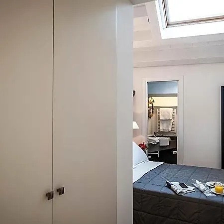 Bb 22 Palace 4* Παλέρμο