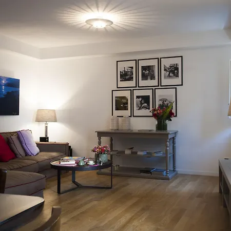 Bb 22 Palace לינה וארוחת בוקר 4*