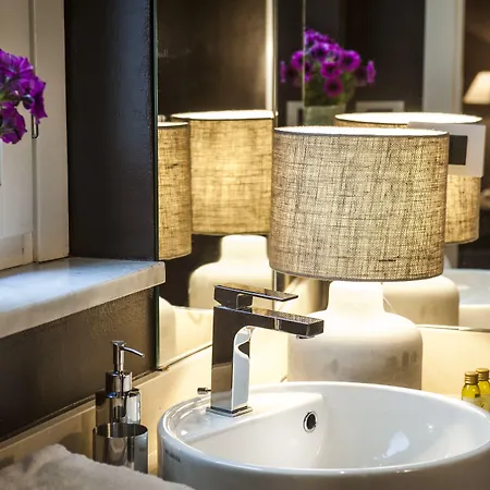 לינה וארוחת בוקר Bb 22 Palace