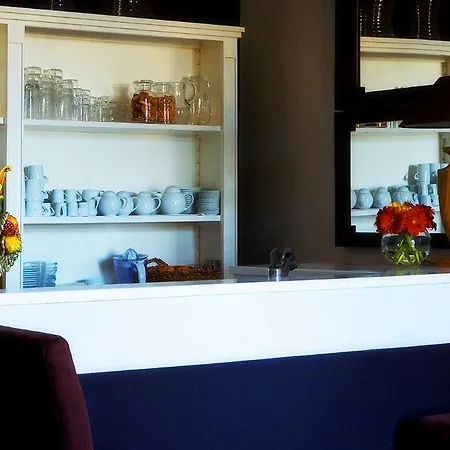 לינה וארוחת בוקר Bb 22 Palace 4*